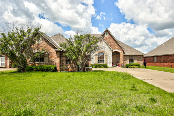 15209SugarLoafDr(2of3)