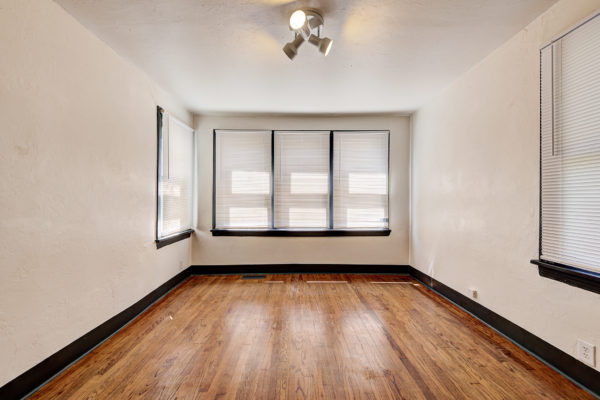 1833NorthGatewoodAvenue-27