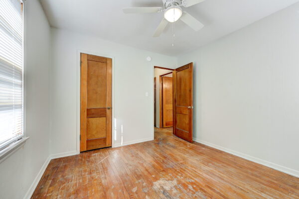 33-web-or-mls-3813 SE 25th Street-33